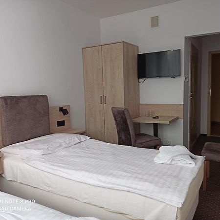 Hotel Odr Sulechów Buitenkant foto