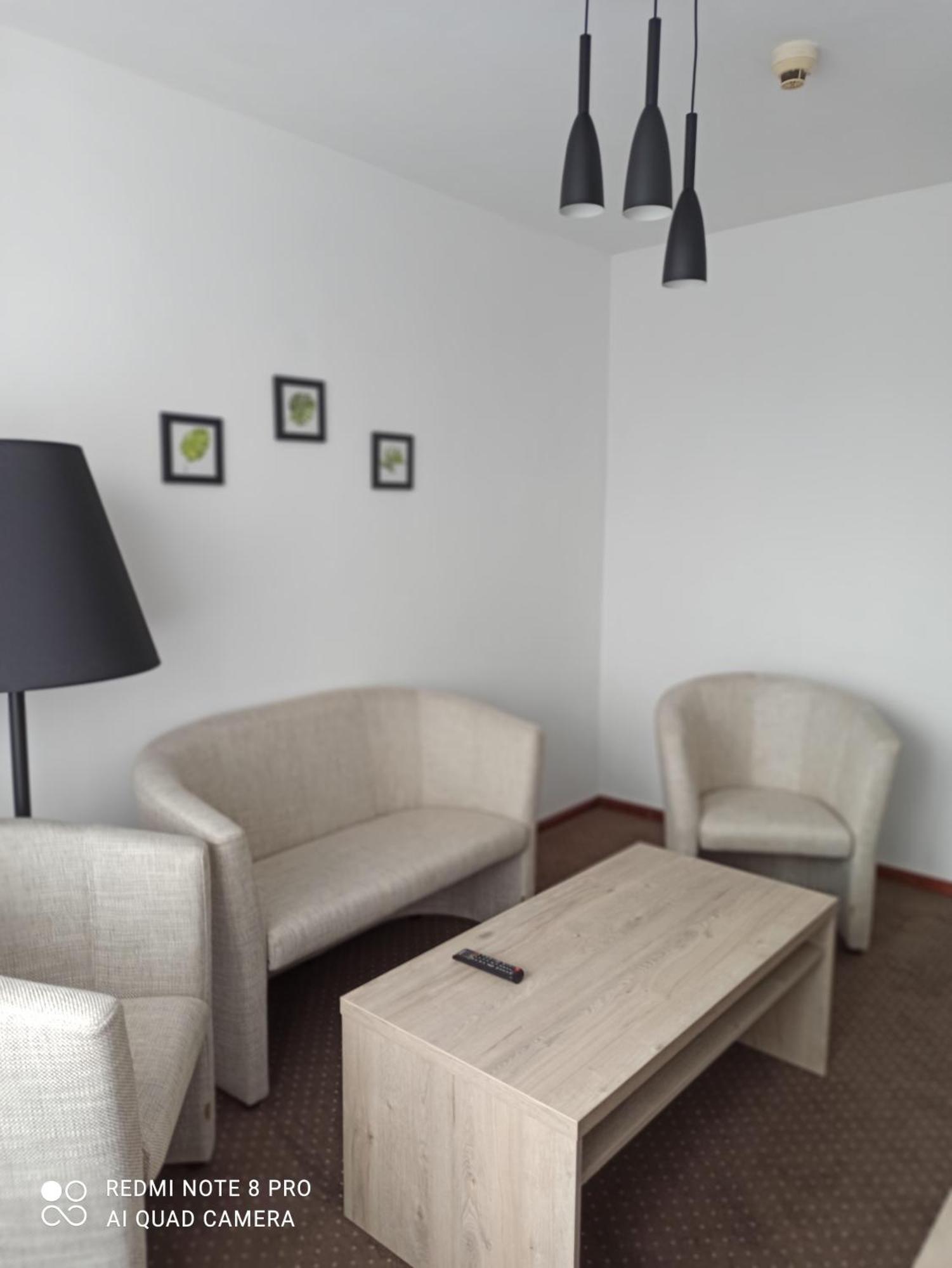 Hotel Odr Sulechów Buitenkant foto