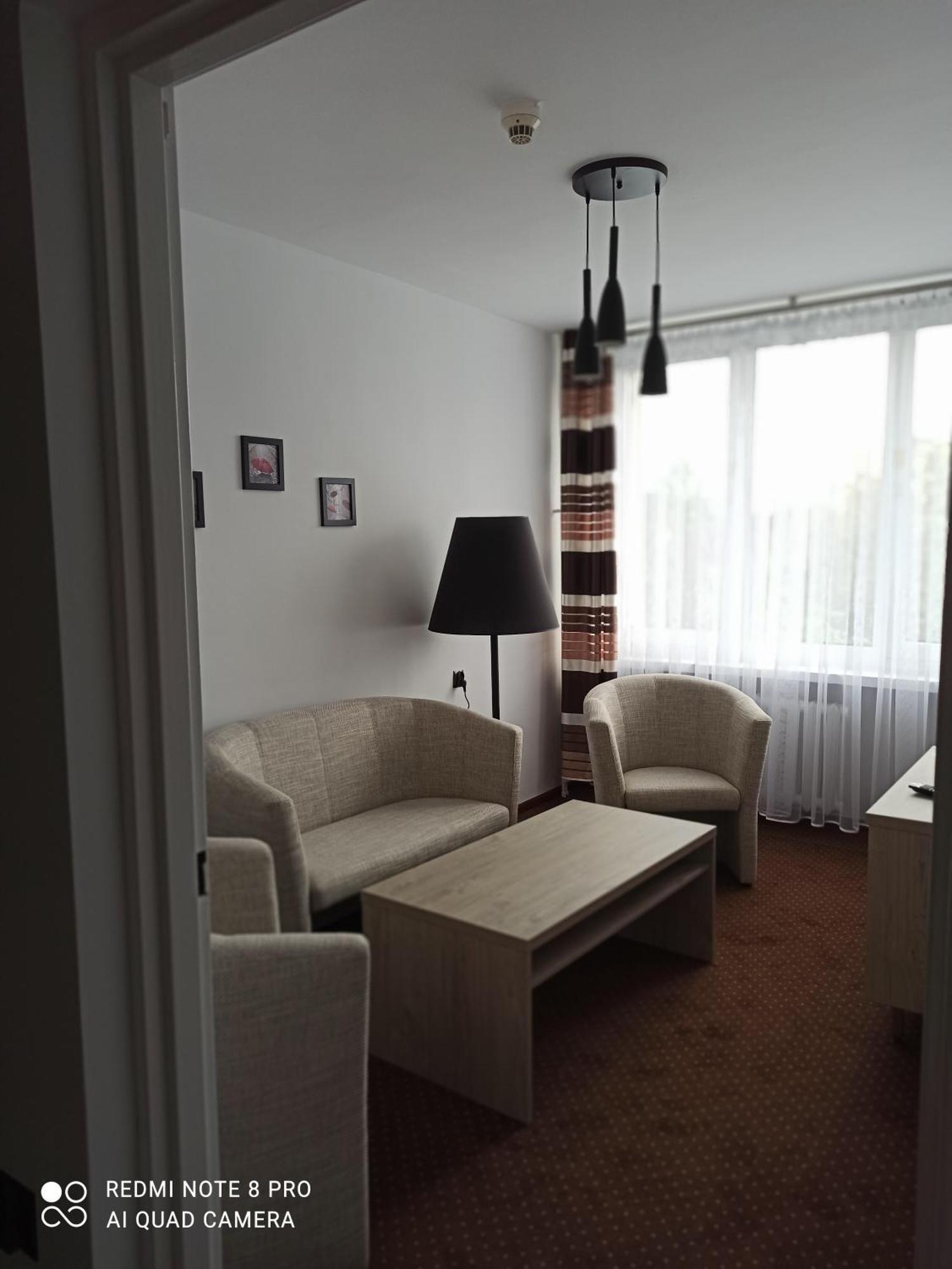 Hotel Odr Sulechów Buitenkant foto