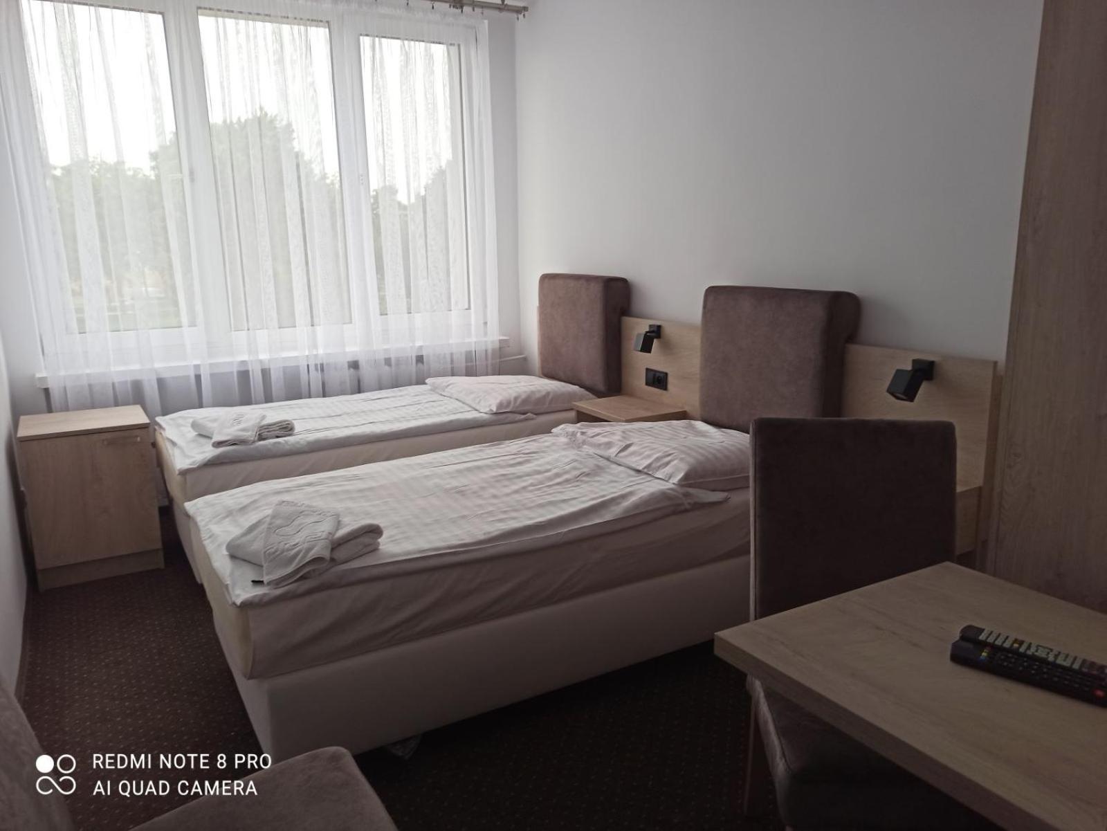 Hotel Odr Sulechów Buitenkant foto