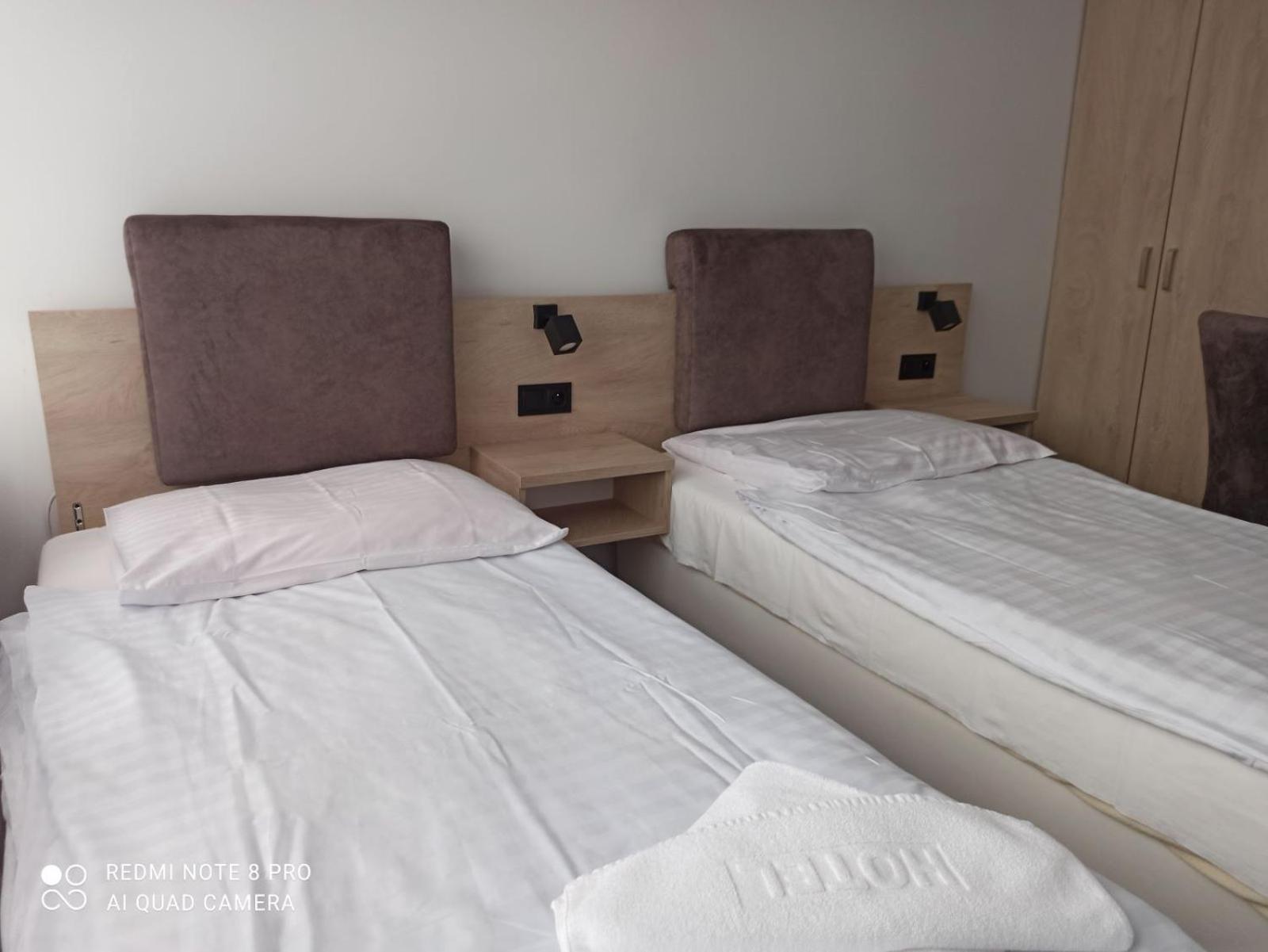 Hotel Odr Sulechów Buitenkant foto