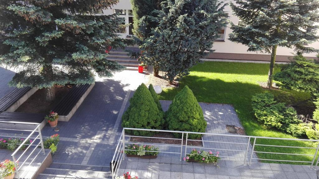 Hotel Odr Sulechów Buitenkant foto