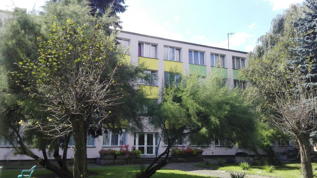 Hotel Odr Sulechów Buitenkant foto
